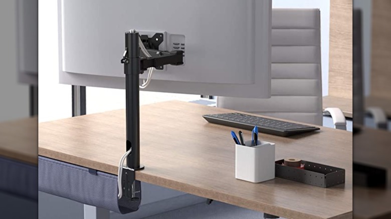 Adjustable monitor stand