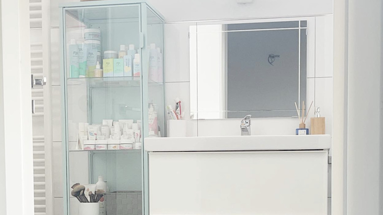 Rudsta bathroom cabinet