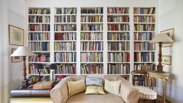 home bookshelf reading nook