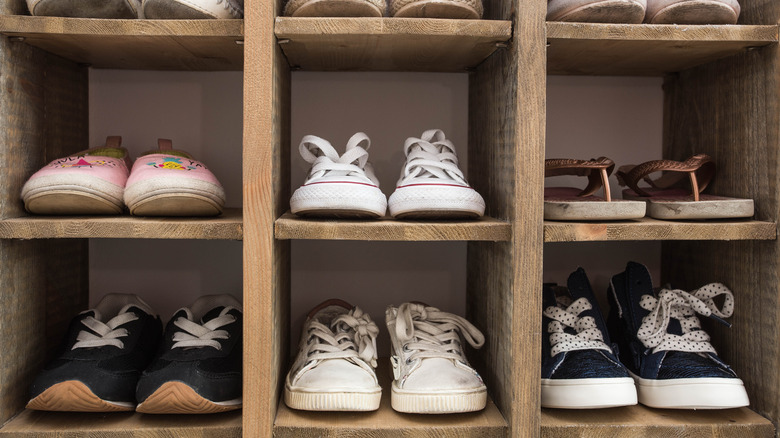 house shoe rack