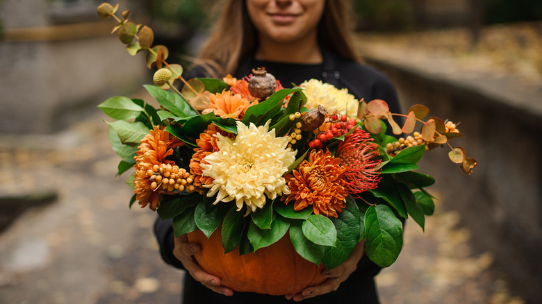 Pumpkin bouquet with mums