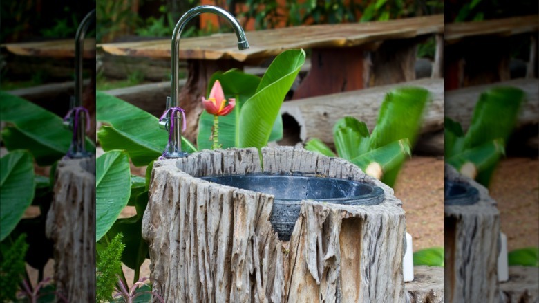 table stump sink 