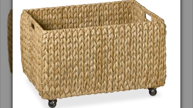 woven basket with wheels