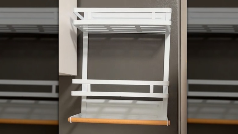 magnetic hanging organizer on fridge