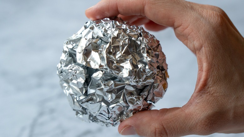 Aluminum foil ball