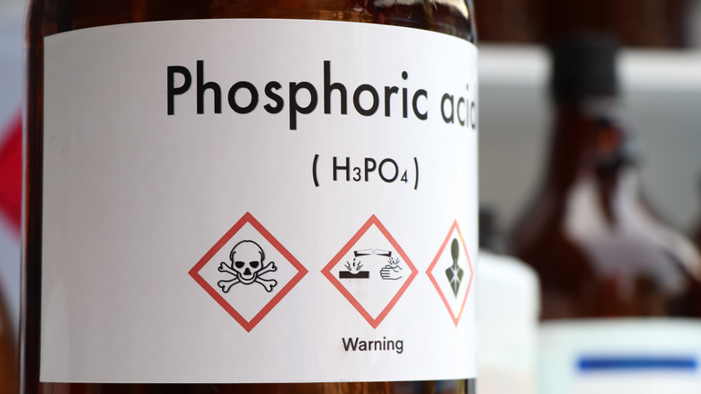 A bottle of phosphoric acid 