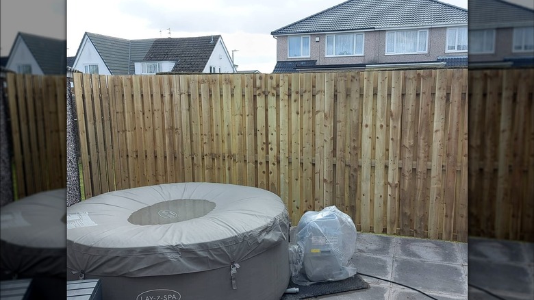 Fencing around hot tub