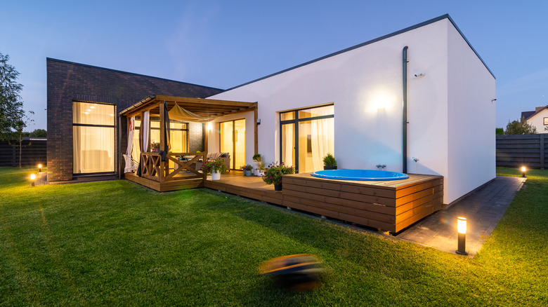 Hot tub in backyard