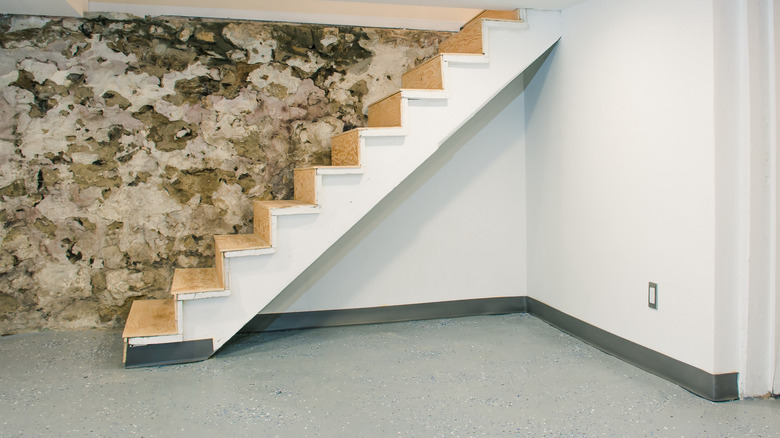 gray epoxy flooring in basement