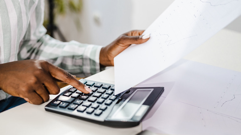 woman calculating numbers