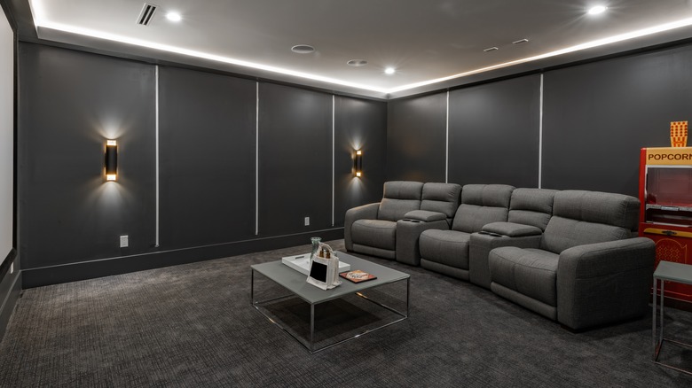 Theatre room with popcorn maker