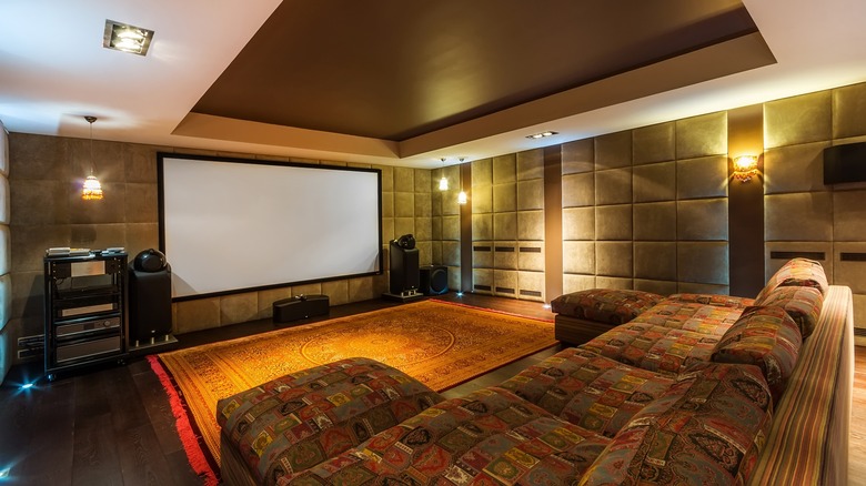 Theatre room with big couch