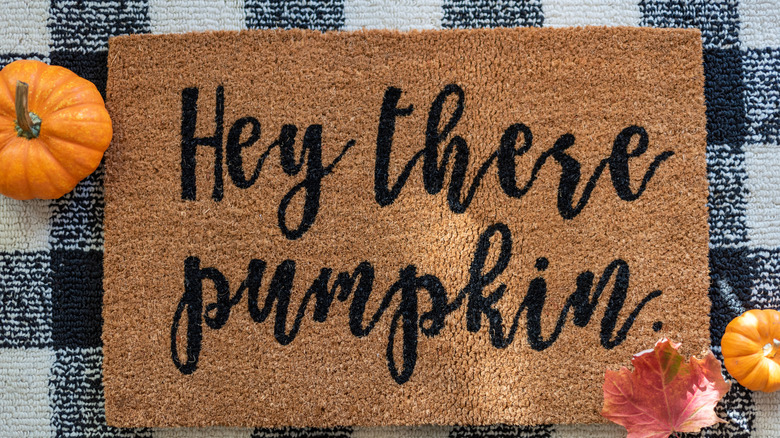 Seasonal doormat