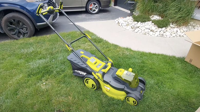 push mower on green lawn