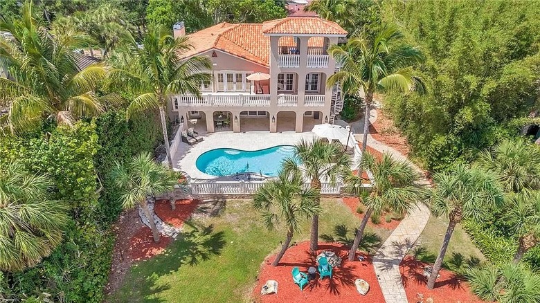 Florida house with a pool