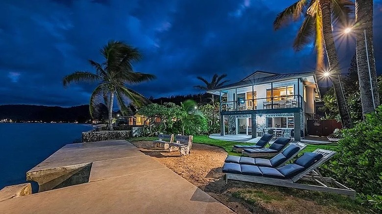 waterfront home in Hawaii