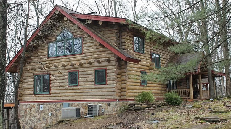 Log cabin in Indiana