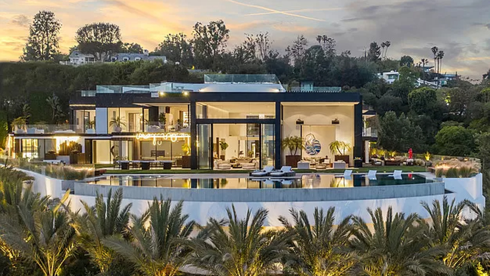 10 Stunning Million Dollar Homes In LA