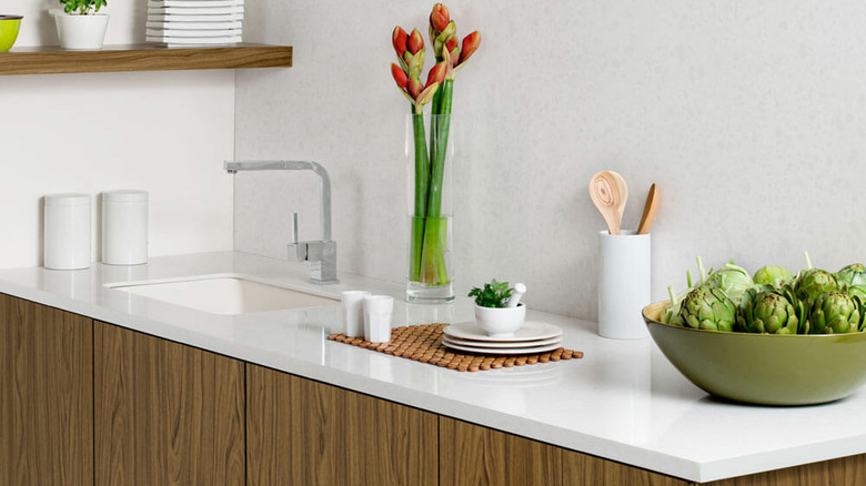 1141 Pure White countertop display