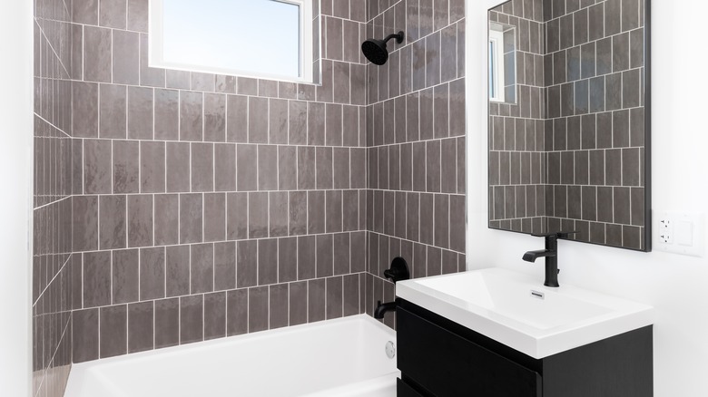 Vertical subway tile