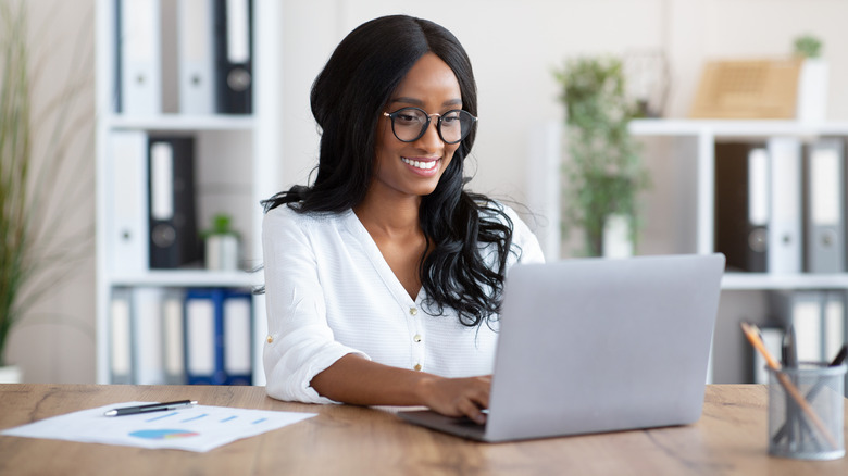 woman typing email