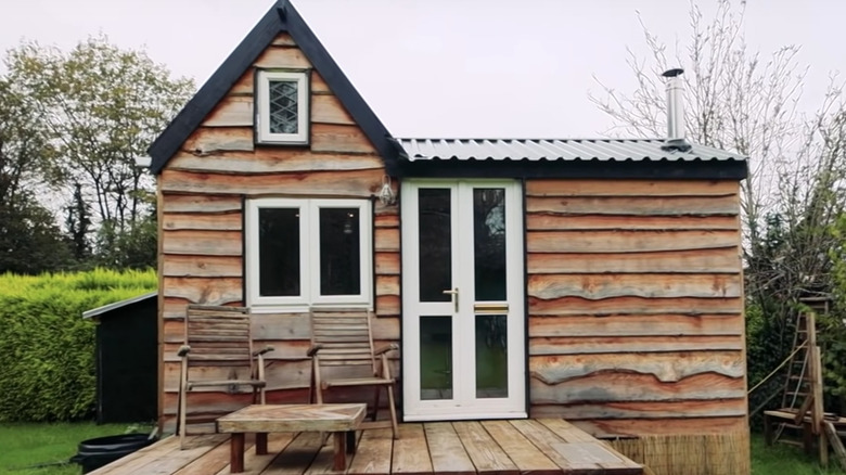 Cottage-style tiny home