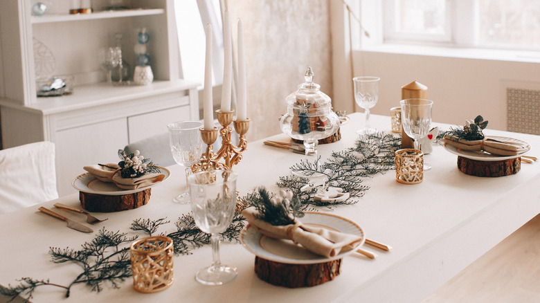 Table set with wintery décor