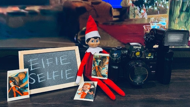 Elf with camera