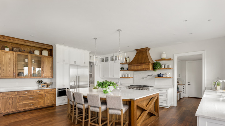 farmhouse inspired kitchen