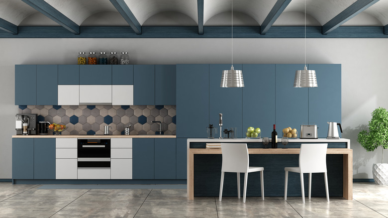 blue and white kitchen 