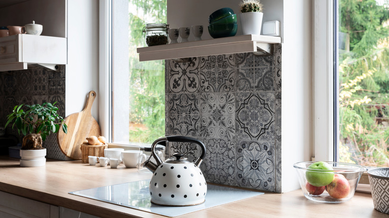 mismatched backsplash in kitchen