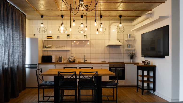 hanging lights in kitchen