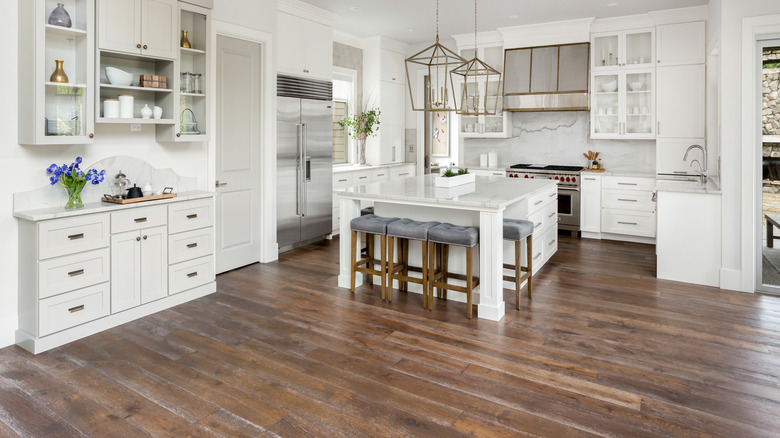 all white kitchen