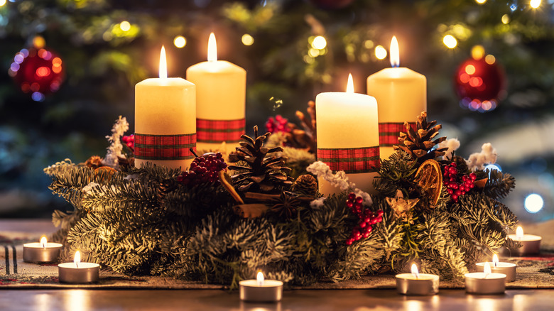 Adent wreath with four candles