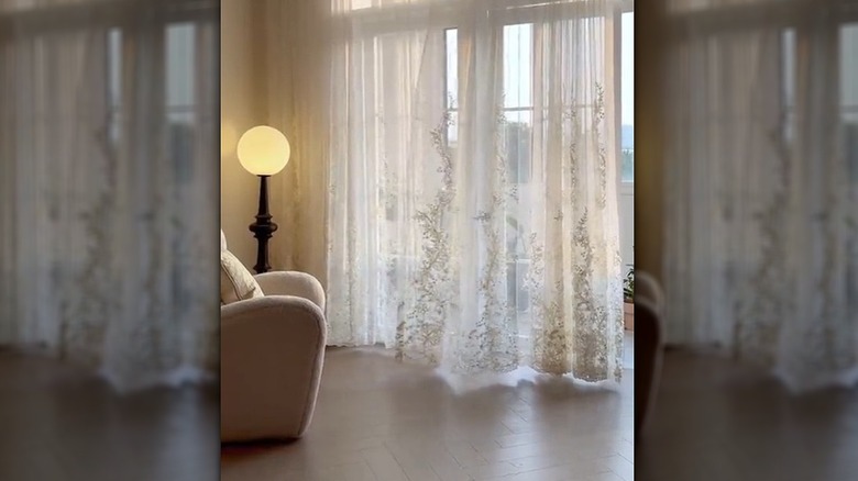 Lace curtains in a living room