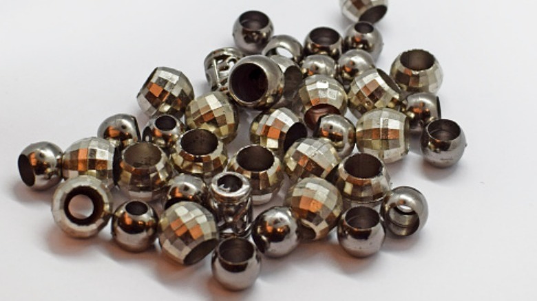 Large hole beads