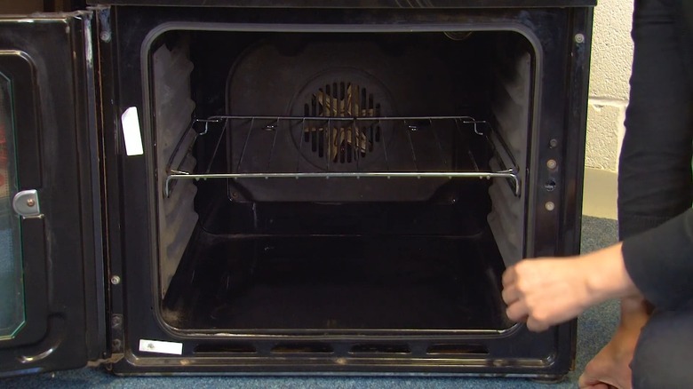 Holding oven door seal