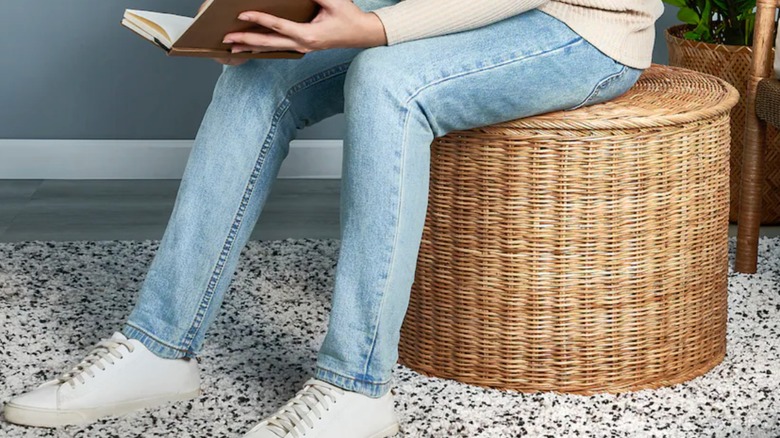 Cylindrical wicker ottoman 