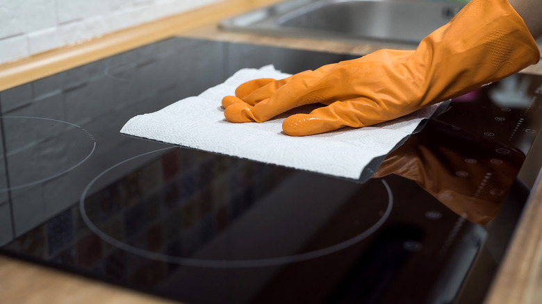 cleaning glass stovetop