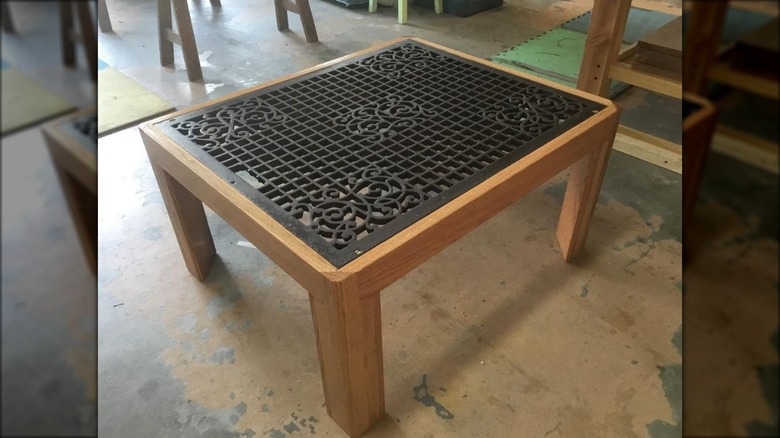 grate table