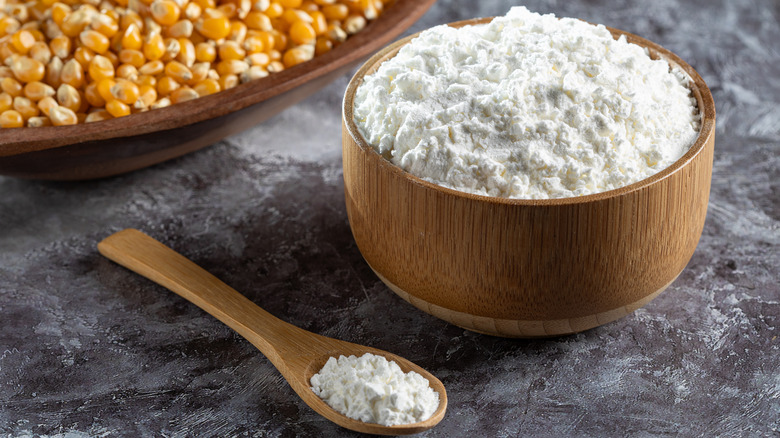 wooden bowl of cornstarch