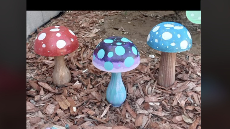 fake garden mushrooms