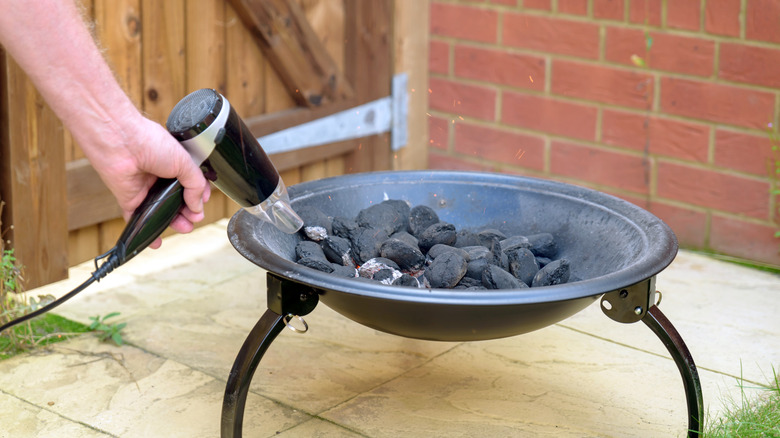 Starting charcoal with hairdryer