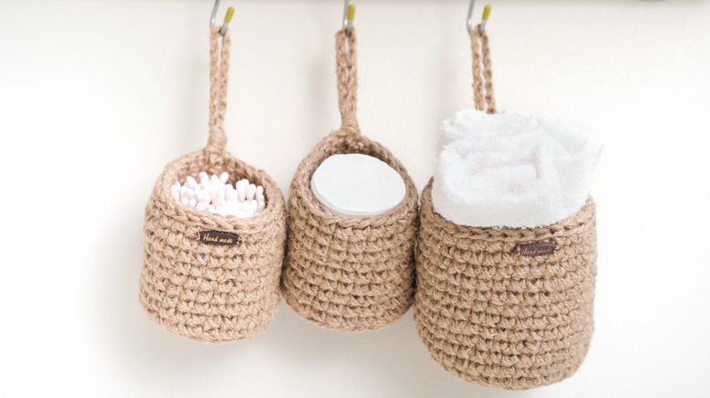 mini hanging storage baskets