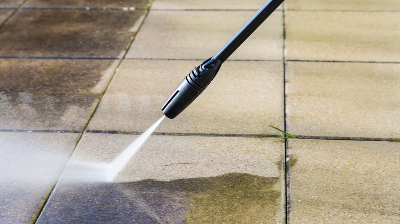 clean and dirty tiles 