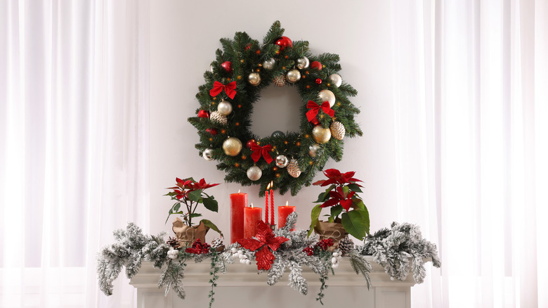 Christmas décor on mantel