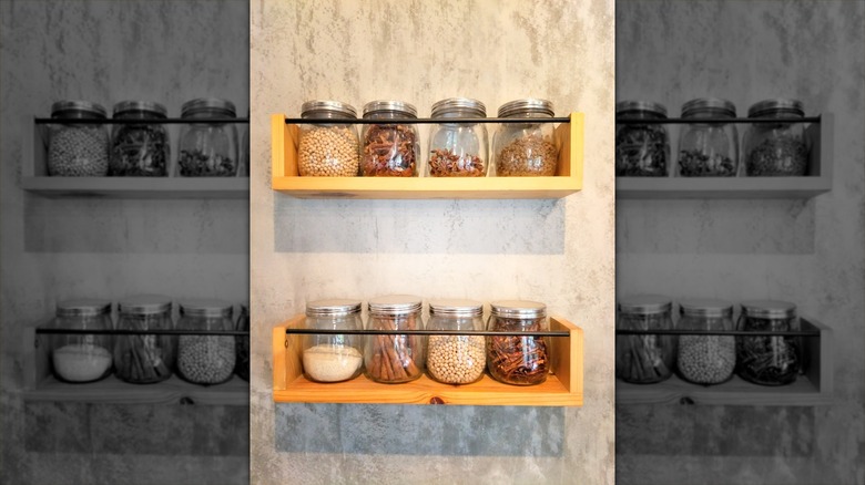 Wall mounted spice rack