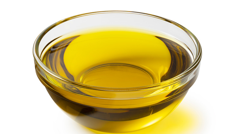Bowl of olive oil 