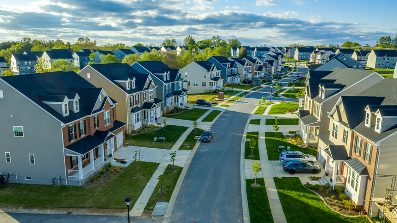 neighborhood with similar houses