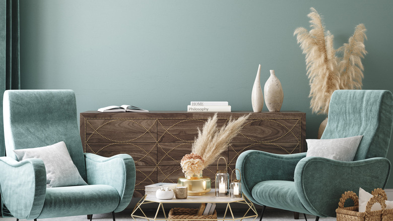 Gray/aqua wall with matching furniture